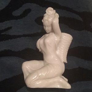 🔆SOLD🔆 10” Asian White Beauty Statuette